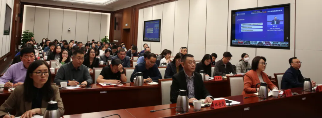市工商联组织民营企业和商会代表参加全国工商联第72期德胜门大讲堂